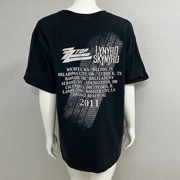 ZZ Top and Lynyrd Skynyrd Concert T-Shirt - Picture 2 of 7